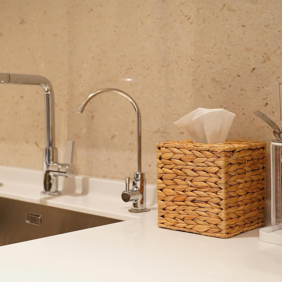 Hillcrest Bathware Handwoven Water Hyacinth Tissue Box Cover additional product photo